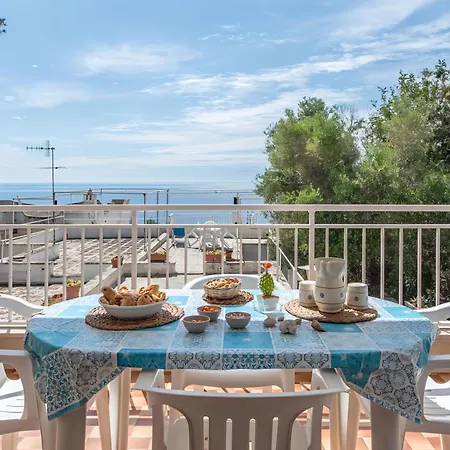 בית נופש Terrazza Fronte Mare *